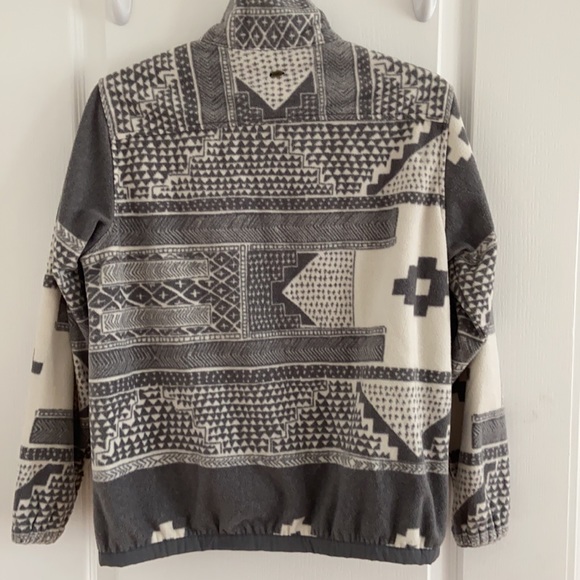 O’Neill Cozy Sweater with Pouch - Picture 2 of 8
